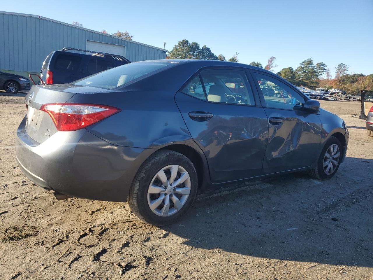 2015 Toyota Corolla VIN 2T1BURHE4FC475313 Copart auction photo, side damage thumbnail 3