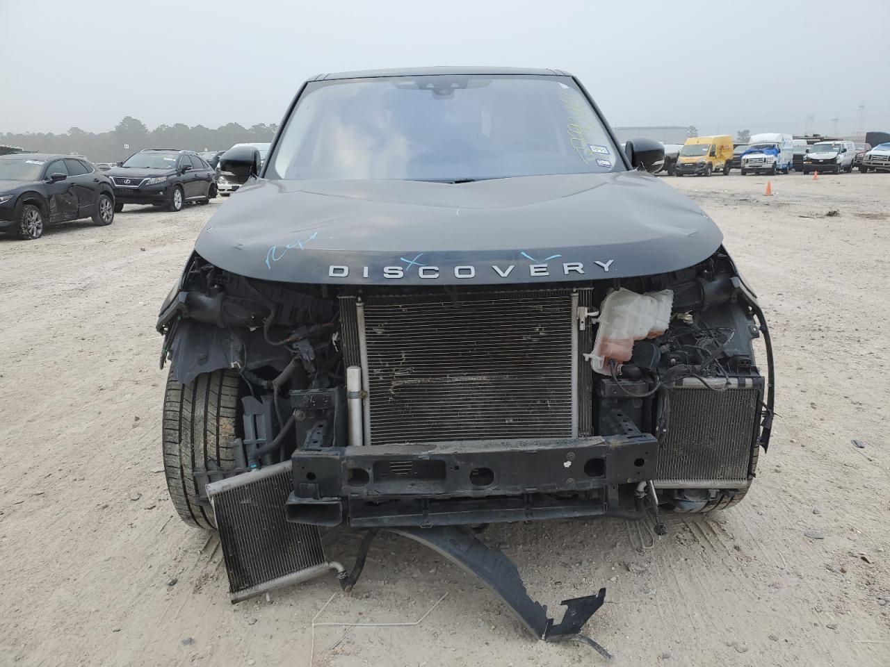 2018 Land Rover Discovery VIN SALRR2RV5JA053188 Copart auction photo, front end / minor dent/scratches damage thumbnail 5