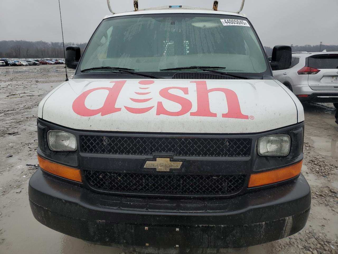 2015 Chevrolet Express VIN 1GCWGFCF7F1180265 Copart auction photo, minor dent/scratches damage thumbnail 5