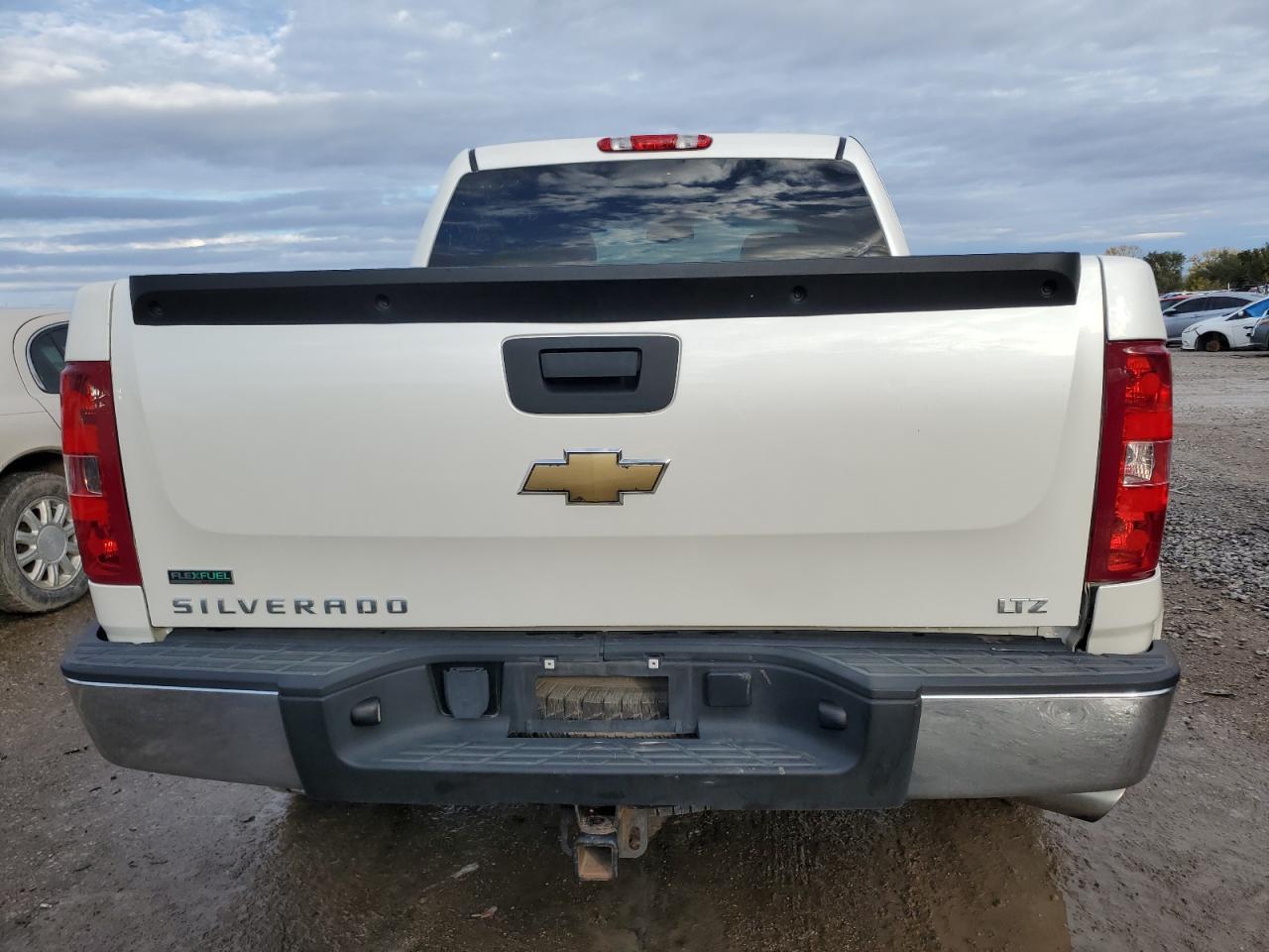 2011 Chevrolet Silverado VIN 3GCPKTE36BG222473 Copart auction photo, side / rear end damage thumbnail 6