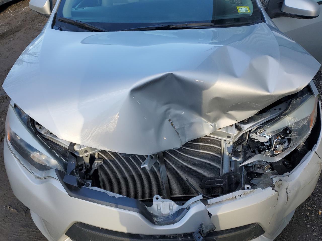 2015 Toyota Corolla VIN 2T1BURHE4FC356919 Copart auction photo, front end / minor dent/scratches damage thumbnail 11