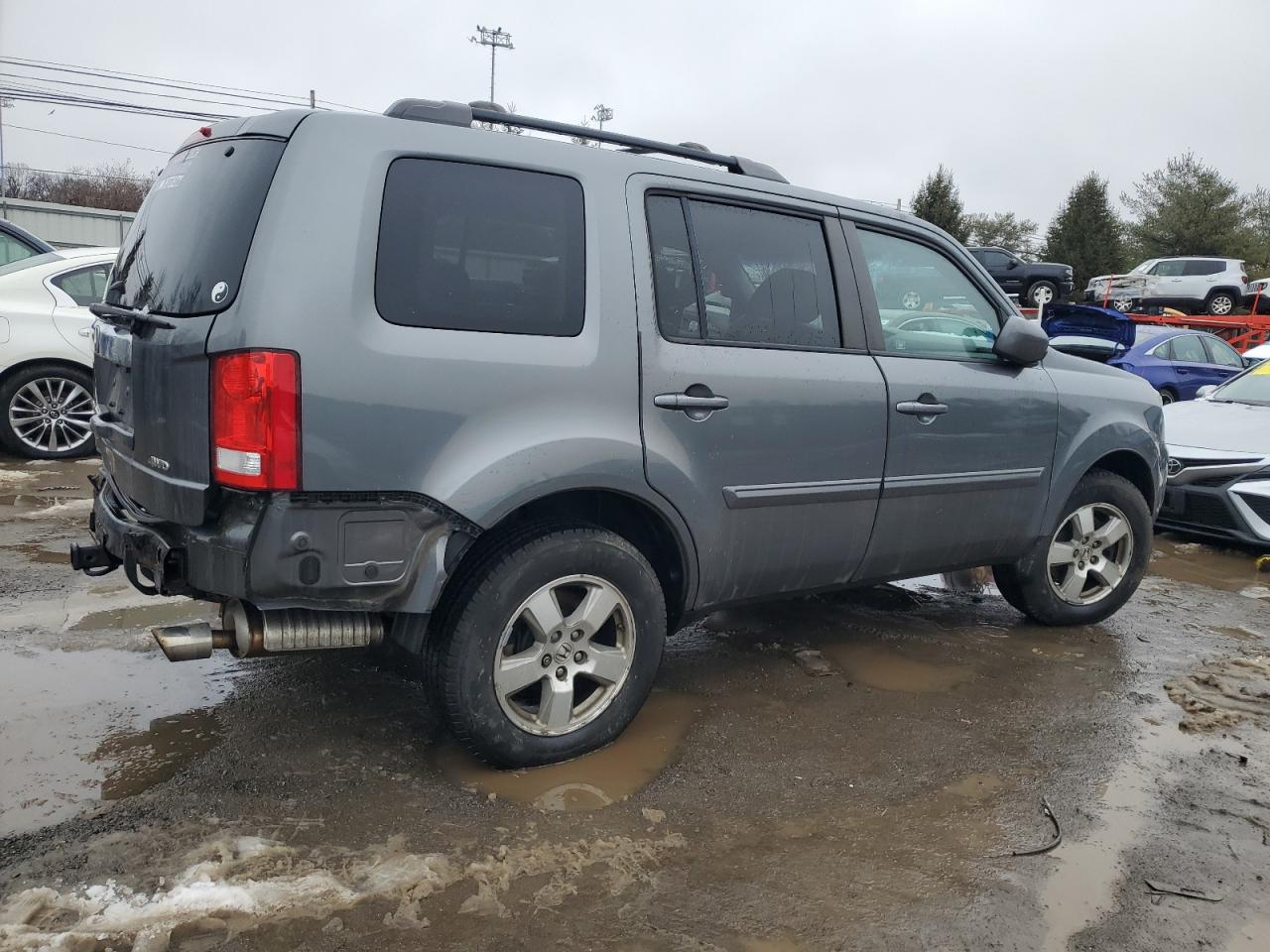 2011 Honda Pilot VIN 5FNYF4H51BB009027 Copart auction photo, rear end / minor dent/scratches damage thumbnail 3