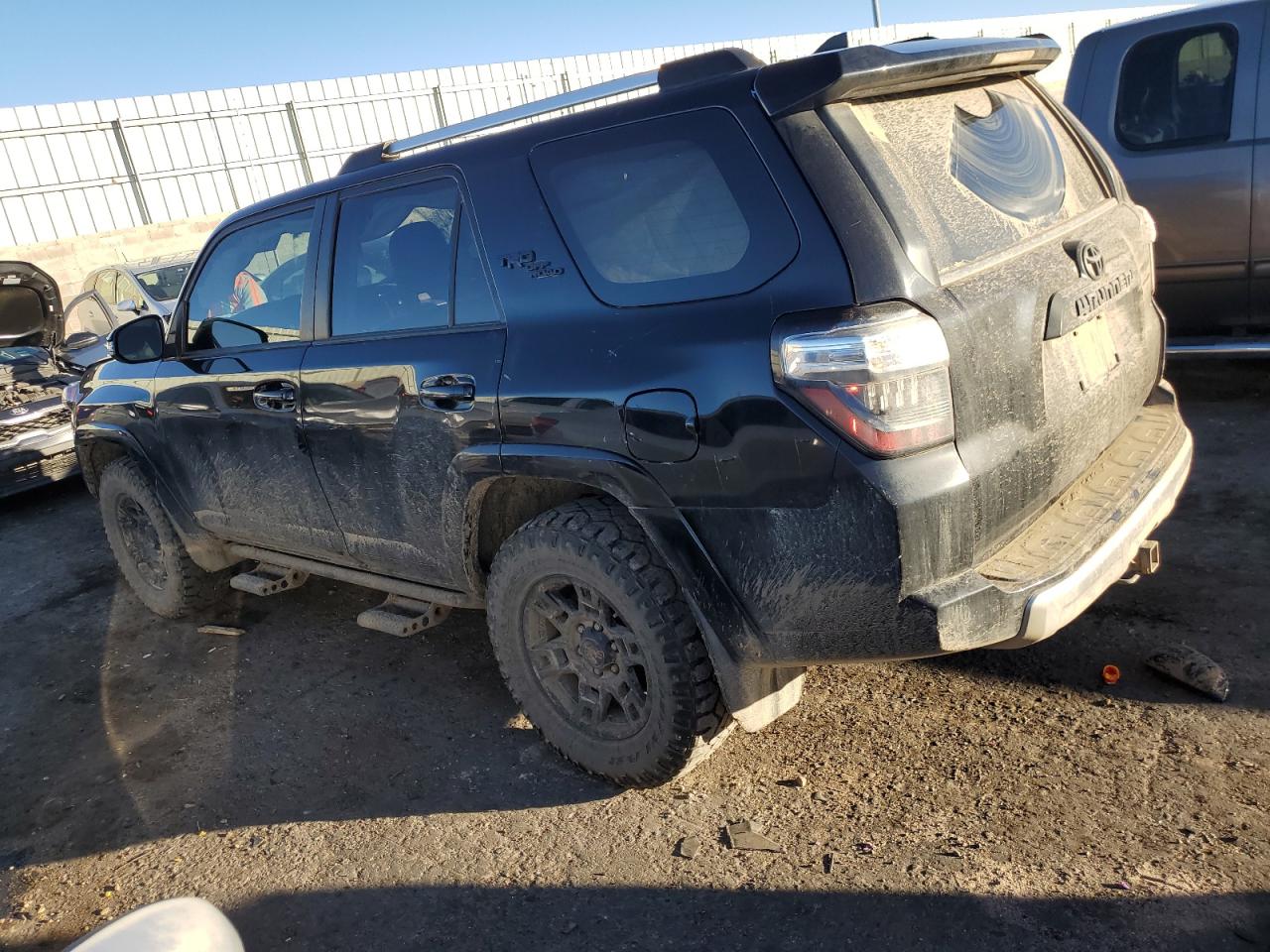 2018 Toyota 4Runner VIN JTEBU5JR4J5537316 Copart auction photo, side damage thumbnail 2