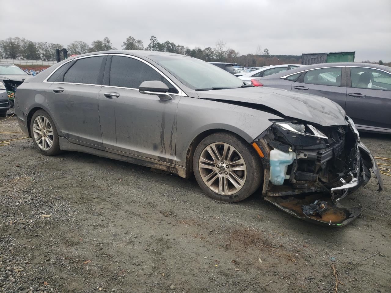 2014 Lincoln MKZ VIN 3LN6L2J93ER817816 Copart auction photo, front end / minor dent/scratches damage thumbnail 4