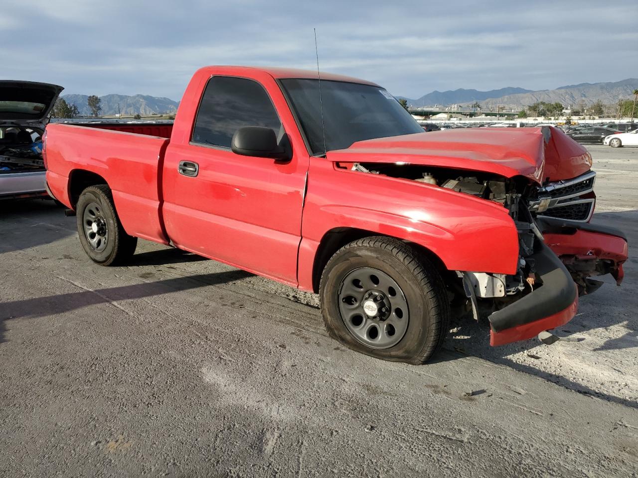 2006 Chevrolet Silverado VIN 1GCEC14V56Z261976 Copart auction photo, front end damage thumbnail 4