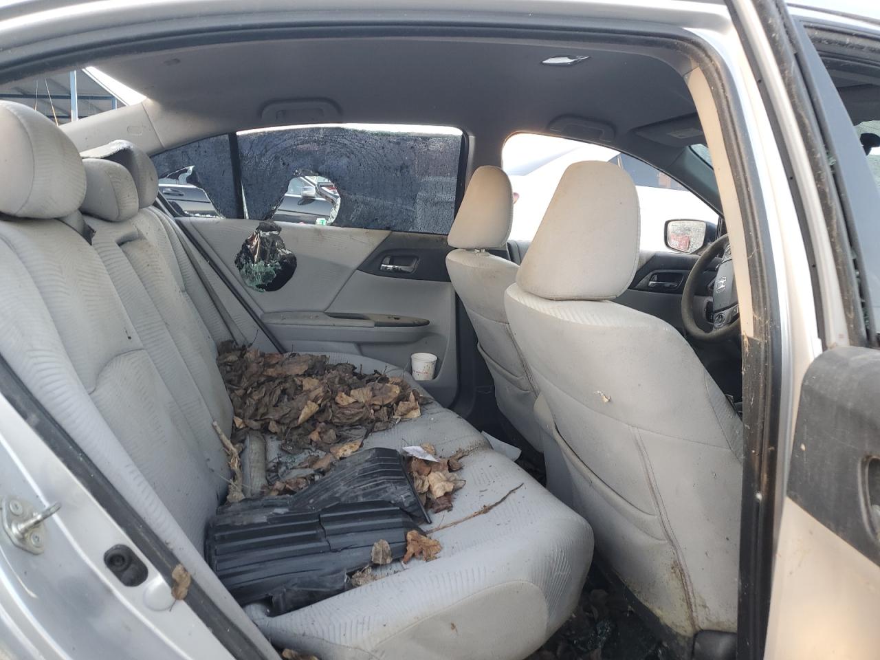 2015 Honda Accord VIN 1HGCR2F38FA151964 Copart auction photo, vandalism damage thumbnail 10