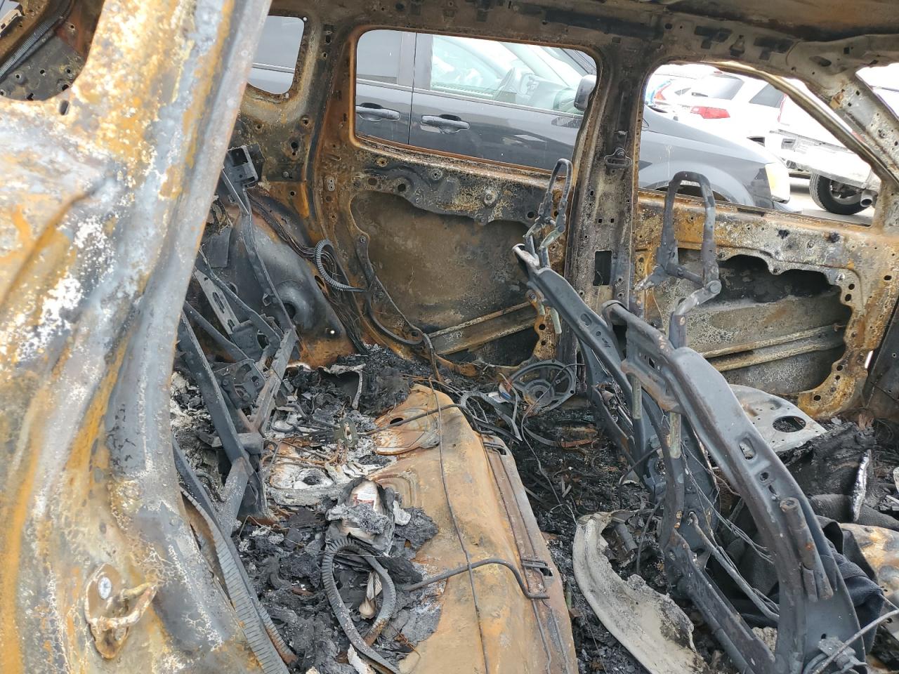 2018 Jeep Compass VIN 3C4NJDBB3JT231553 Copart auction photo, burn damage thumbnail 11