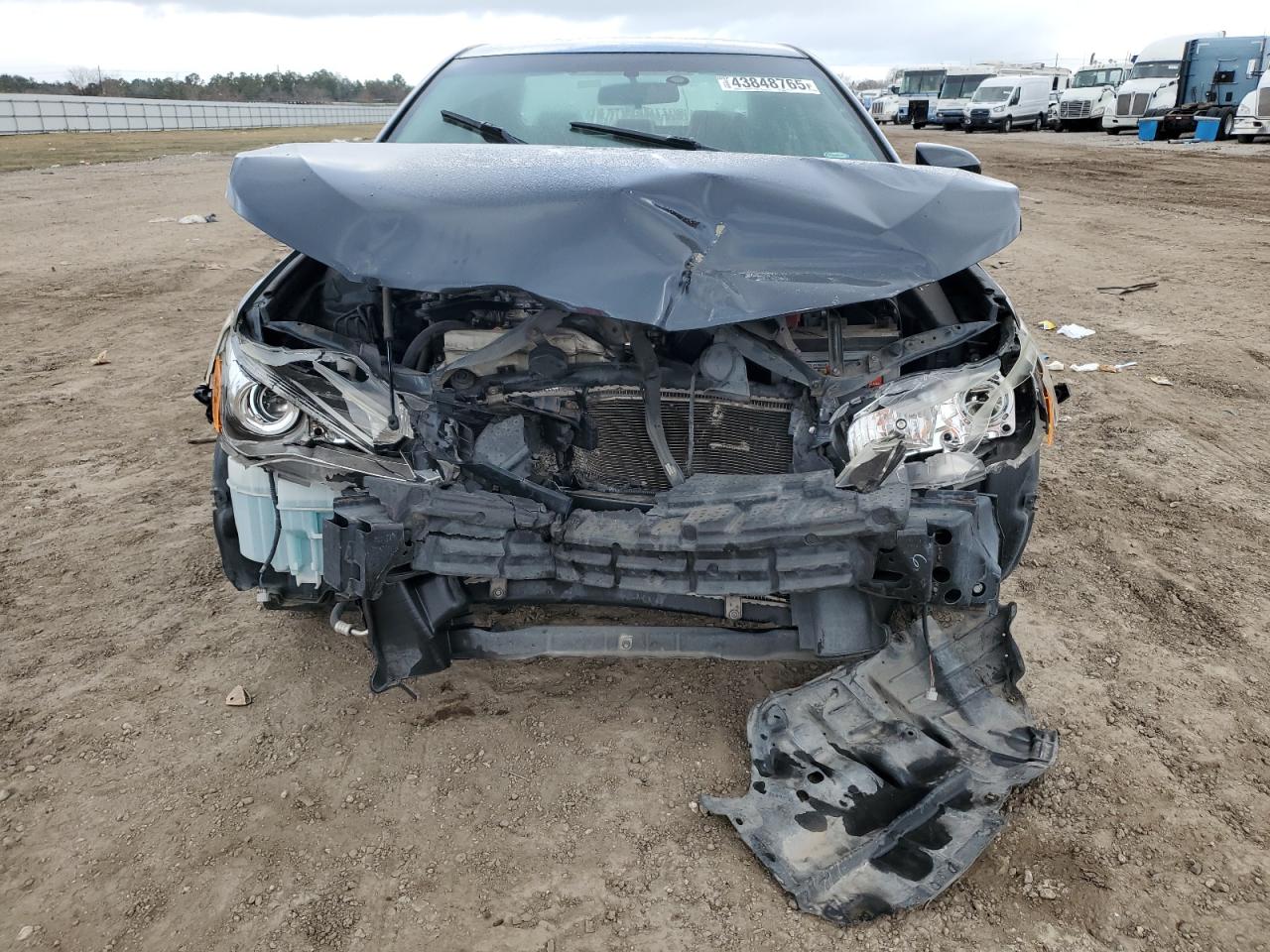 2017 Toyota Camry VIN 4T1BF1FK8HU768458 Copart auction photo, front end / minor dent/scratches damage thumbnail 5