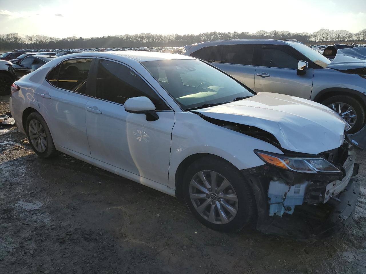 2018 Toyota Camry VIN 4T1B11HK8JU023887 Copart auction photo, front end damage thumbnail 4