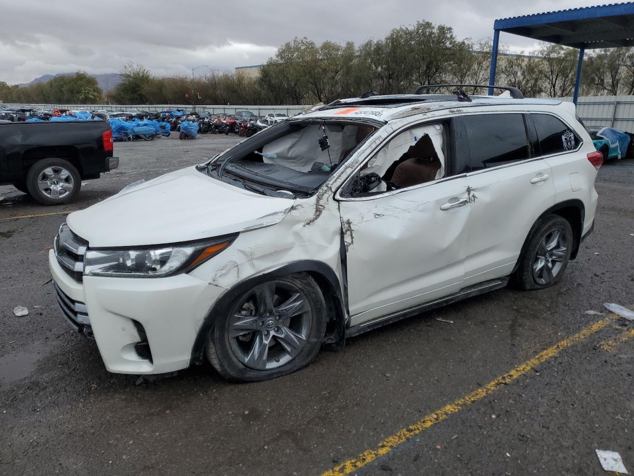 2019 Toyota Highlander VIN 5TDYZRFH3KS318284