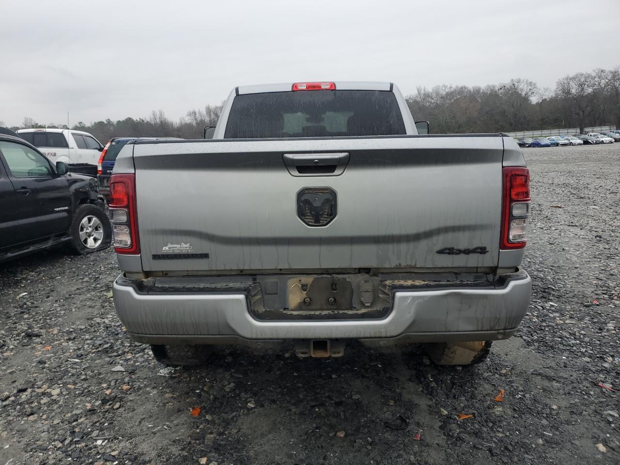 2022 RAM 2500 VIN 3C6UR5DLXNG191204 Copart auction photo, front end damage thumbnail 6