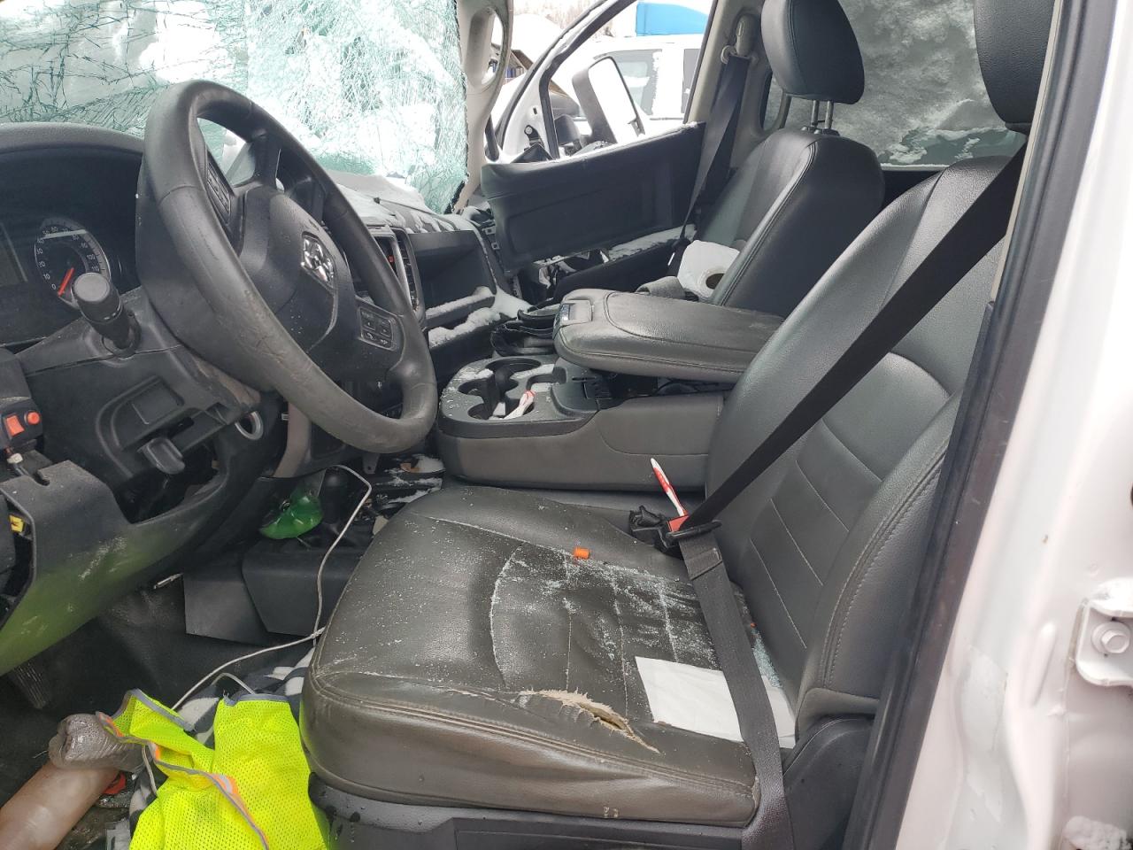 2018 RAM 5500 VIN 3C7WRNFL9JG338821 Copart auction photo, vandalism / side damage thumbnail 5