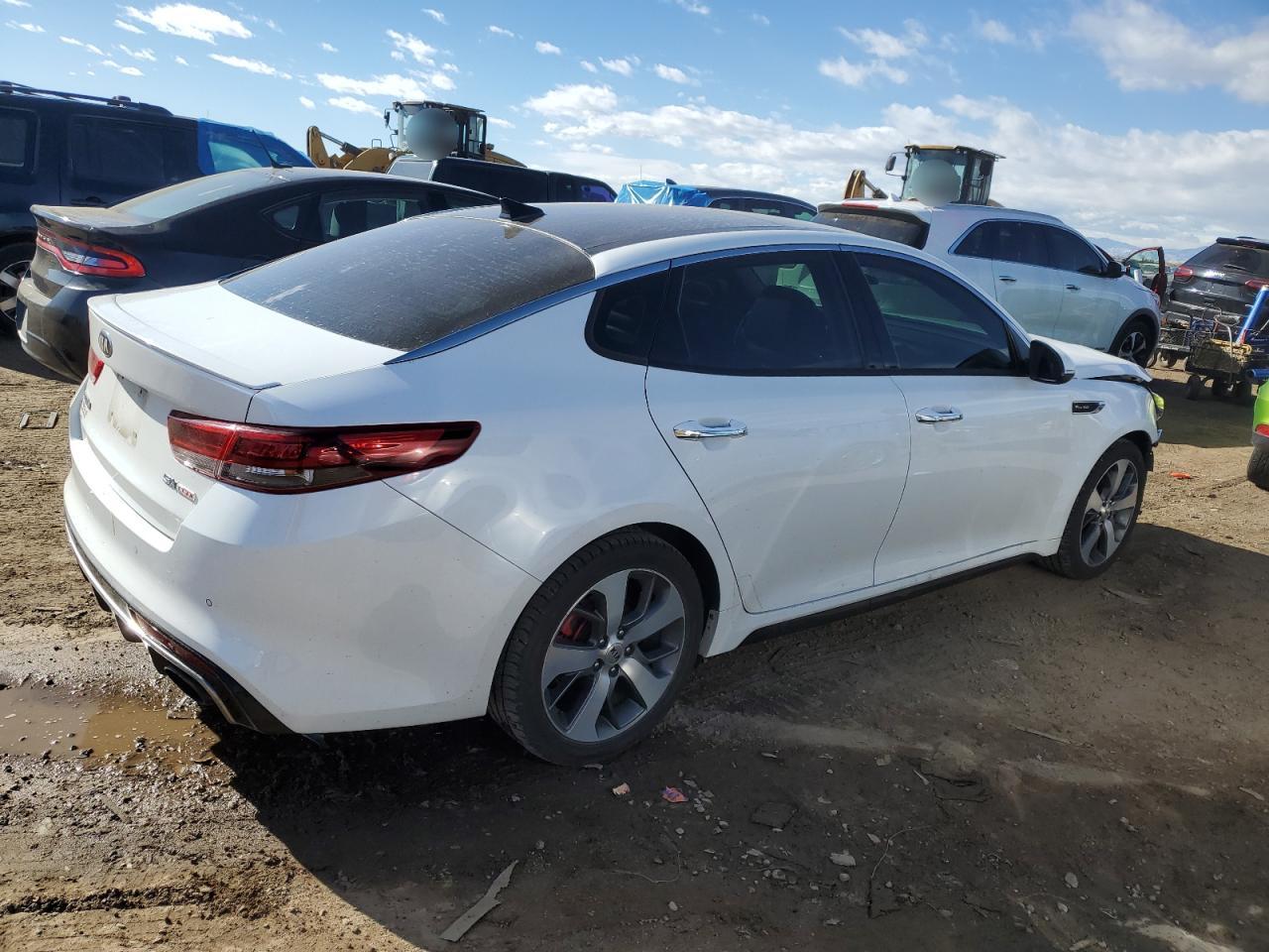 2018 KIA Optima VIN 5XXGW4L24JG214555 Copart auction photo, front end damage thumbnail 3