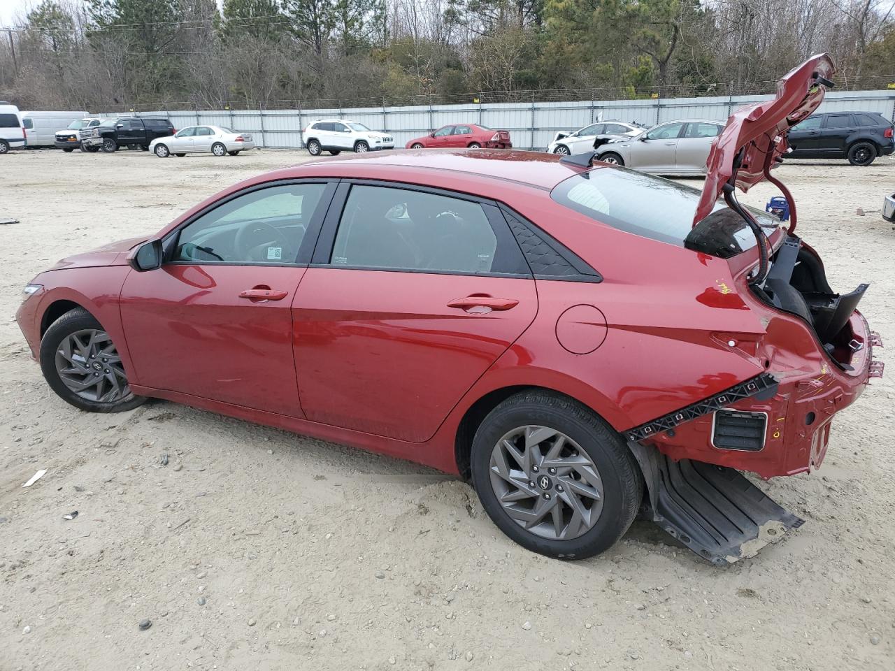 2024 Hyundai Elantra VIN KMHLM4DG8RU733639 Copart auction photo, rear end / minor dent/scratches damage thumbnail 2