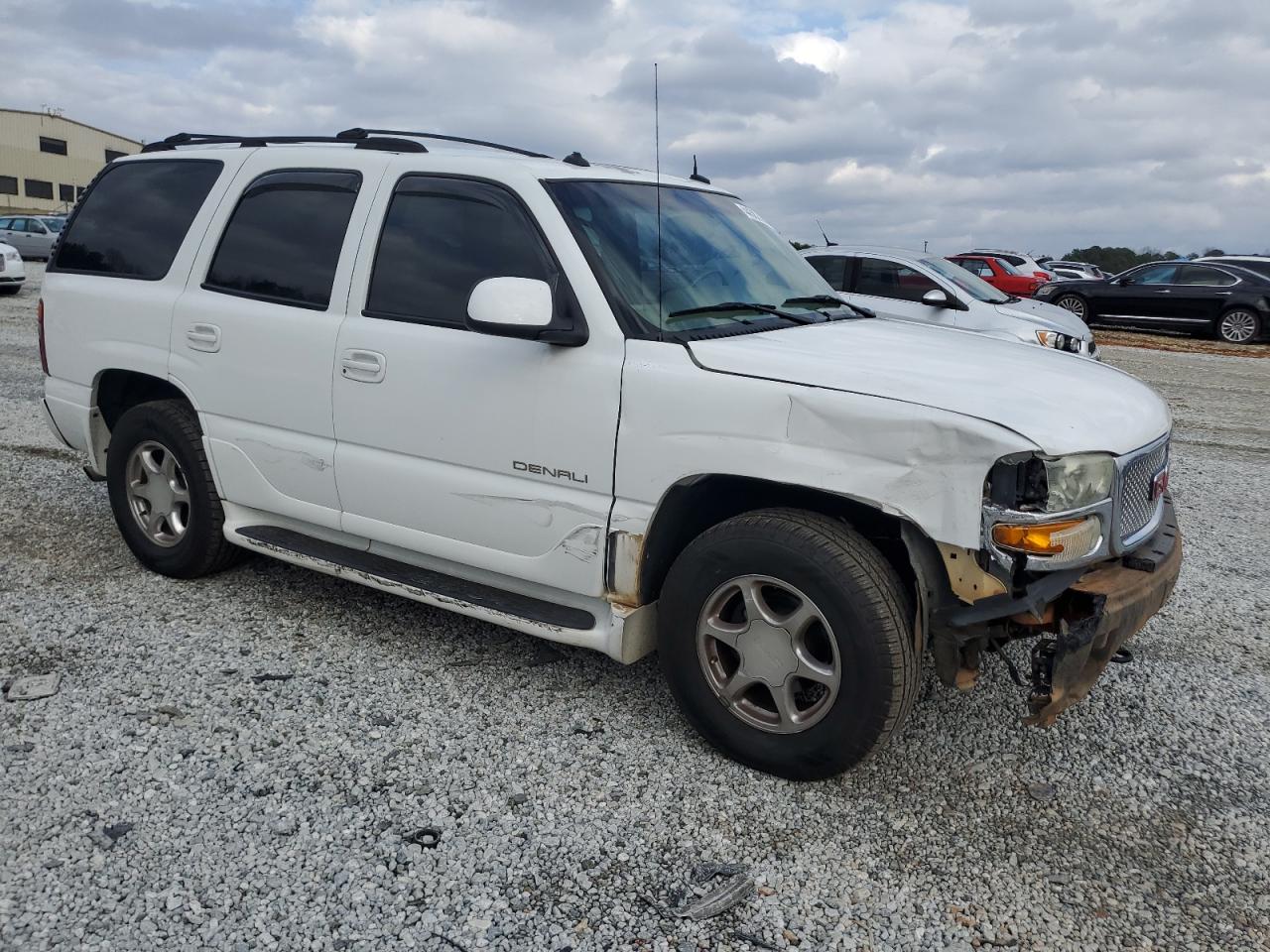 2003 GMC Yukon VIN 1GKEK63U13J158965 Copart auction photo, front end / side damage thumbnail 4