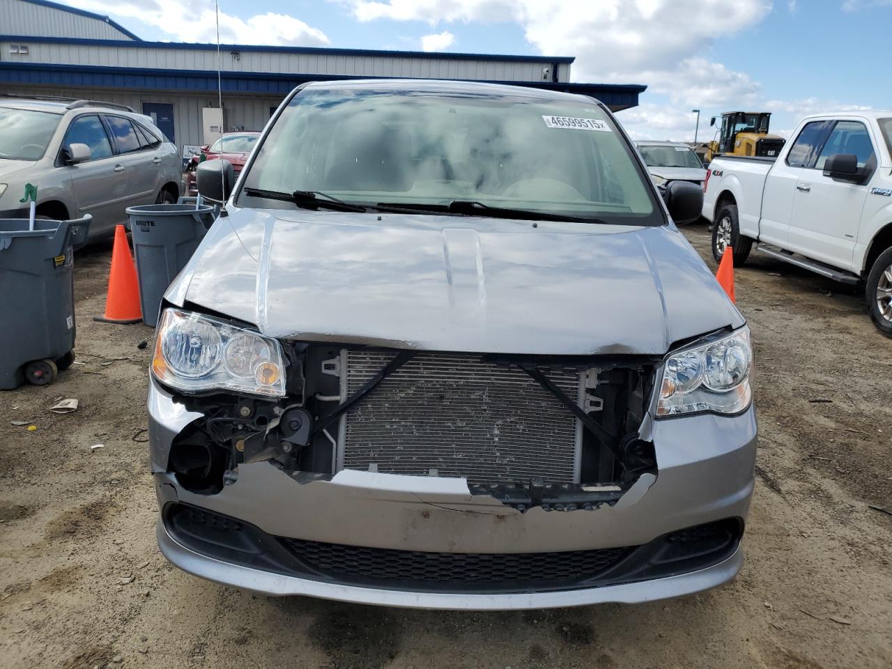 2018 Dodge Caravan VIN 2C4RDGBG1JR138054 Copart auction photo, front end damage thumbnail 5