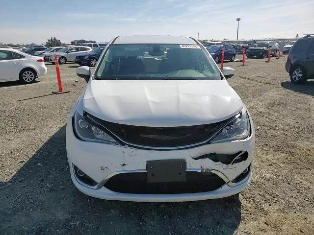 2017 Chrysler Pacifica VIN 2C4RC1BG8HR833285 Copart auction photo, rear end / front end damage thumbnail 11