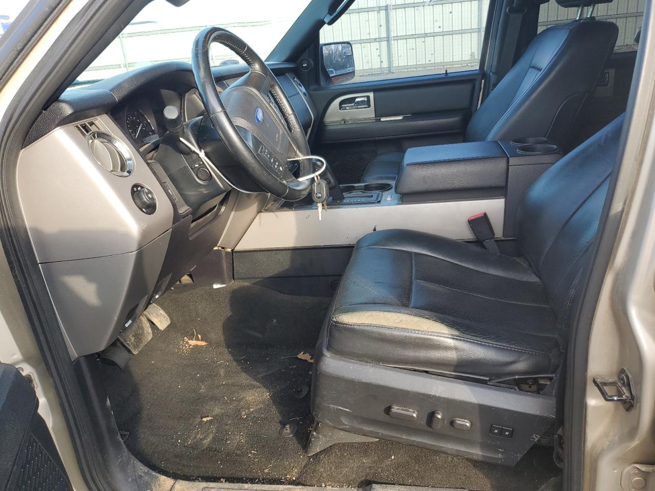 2017 Ford Expedition VIN 1FMJU1HT5HEA63246 Copart auction photo, front end / minor dent/scratches damage thumbnail 7