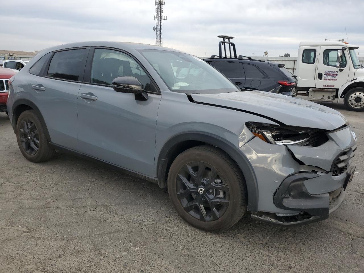 2024 Honda HR-V VIN 3CZRZ2H51RM729461 Copart auction photo, front end / side damage thumbnail 4