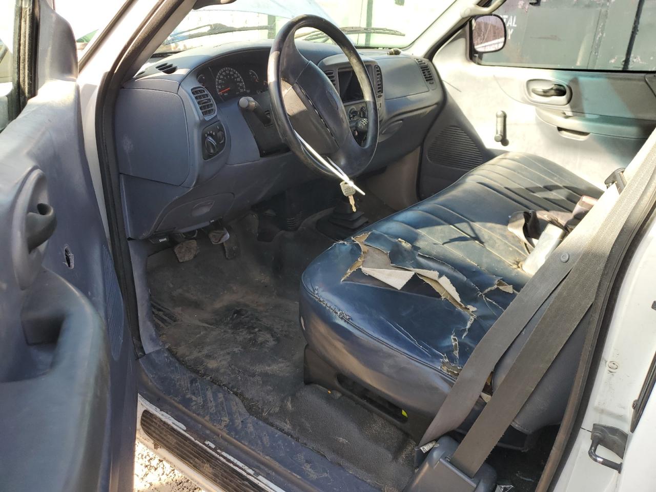 2000 Ford F-150 VIN 2FTZX1727YCA41178 Copart auction photo, all over damage thumbnail 8