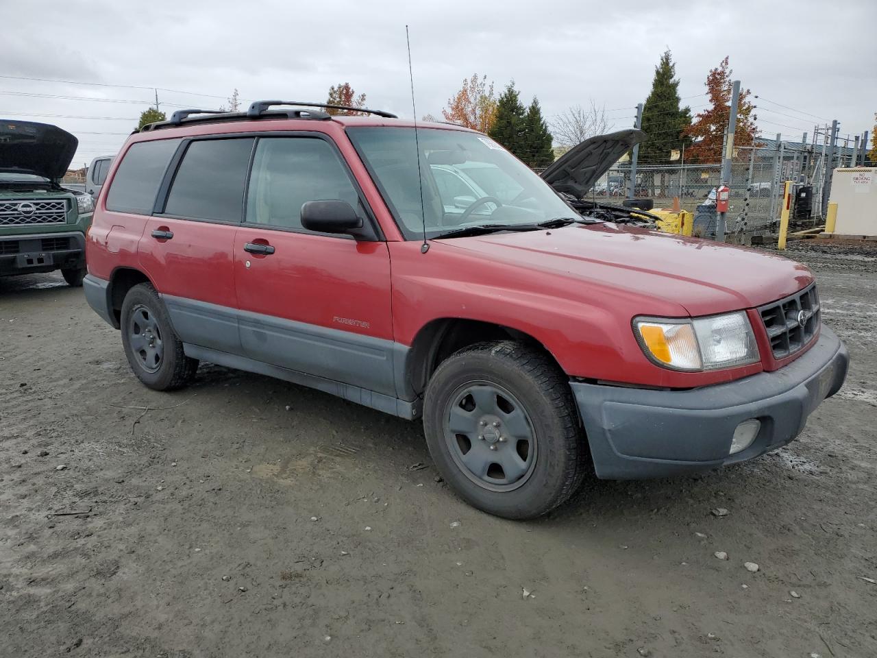 2000 Subaru Forester VIN JF1SF6357YH725132 Copart auction photo, rear end damage thumbnail 4