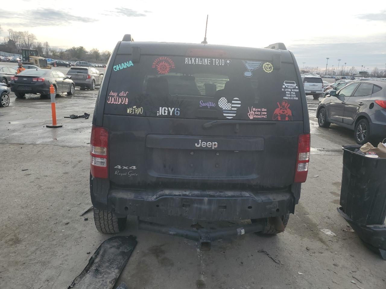 2010 Jeep Liberty (North America) VIN 1J4PN2GK6AW178698 Copart auction photo, rear end damage thumbnail 6