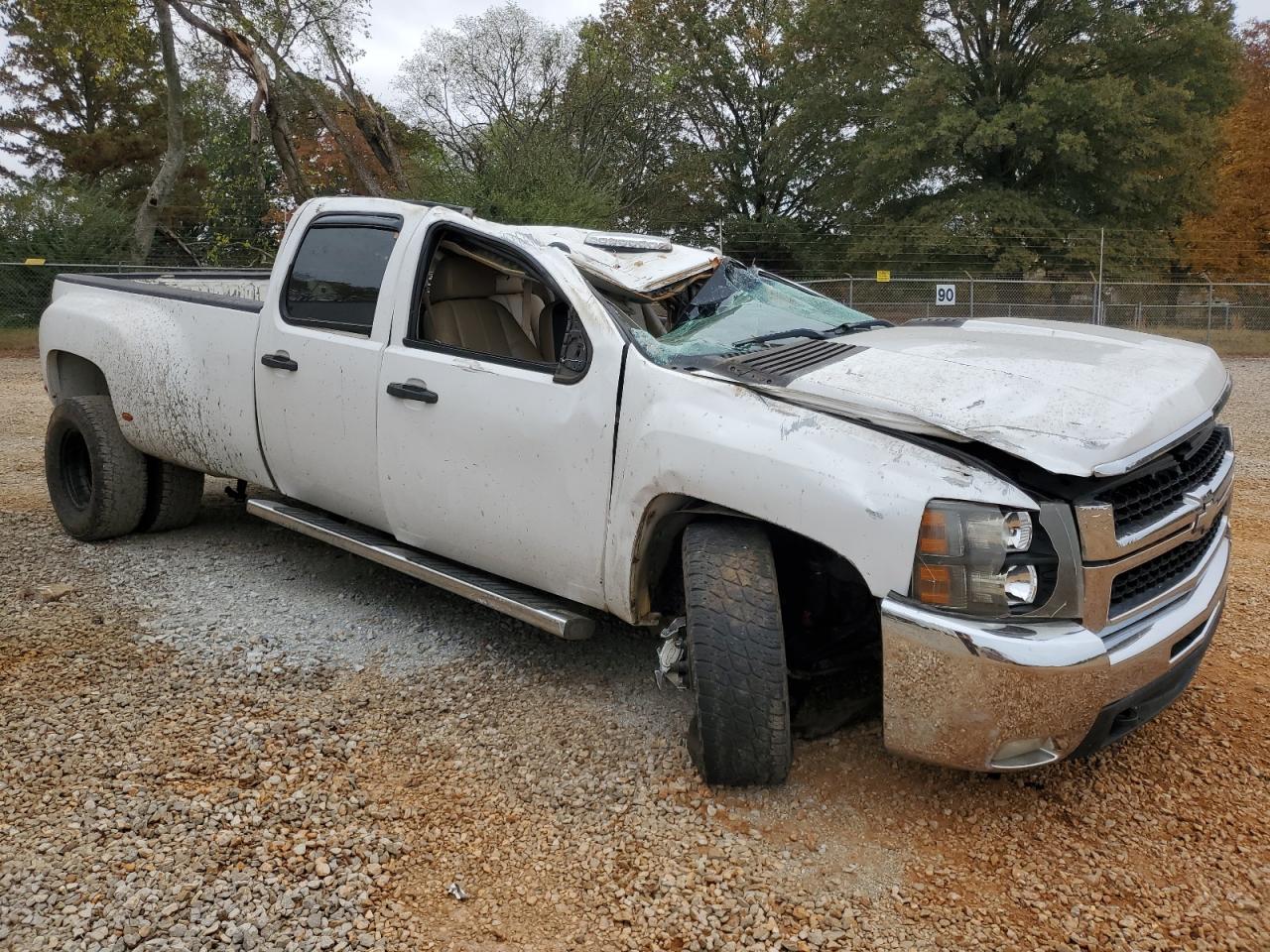 2008 Chevrolet Silverado VIN 1GCJC33658F159506 Copart auction photo, rollover damage thumbnail 4