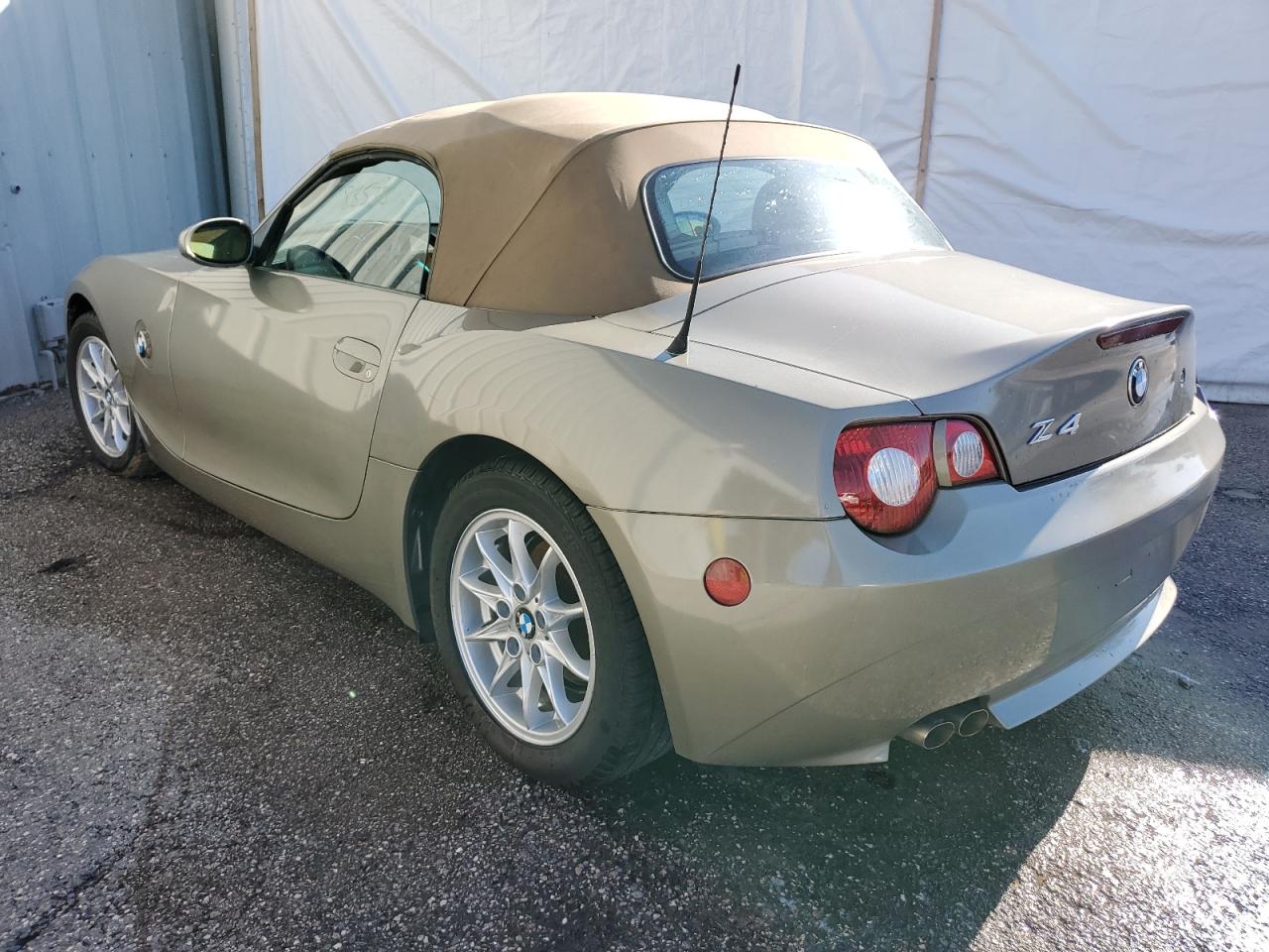 2005 BMW Z4 VIN 4USBT33595LS56517 Copart auction photo, side damage thumbnail 2