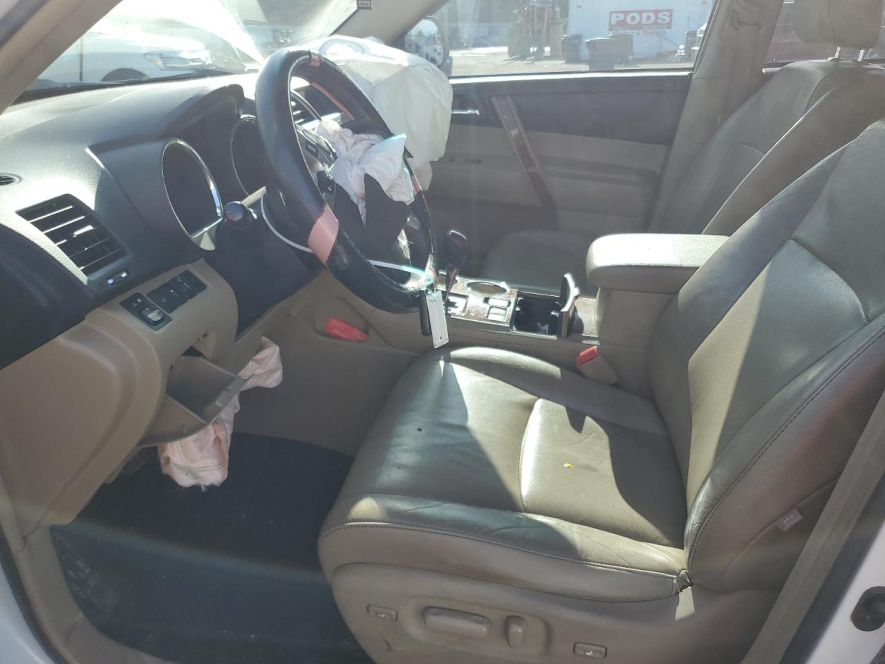 2011 Toyota Highlander VIN 5TDYK3EH3BS039632 Copart auction photo, front end / minor dent/scratches damage thumbnail 7
