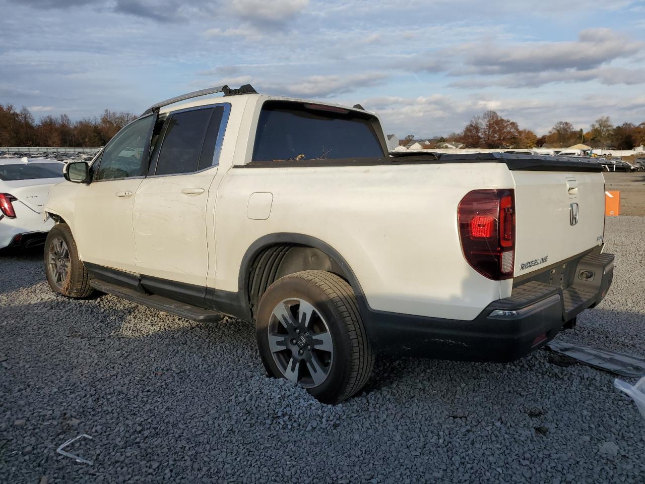 2017 Honda Ridgeline VIN 5FPYK3F62HB008793 Copart auction photo, front end / side damage thumbnail 2