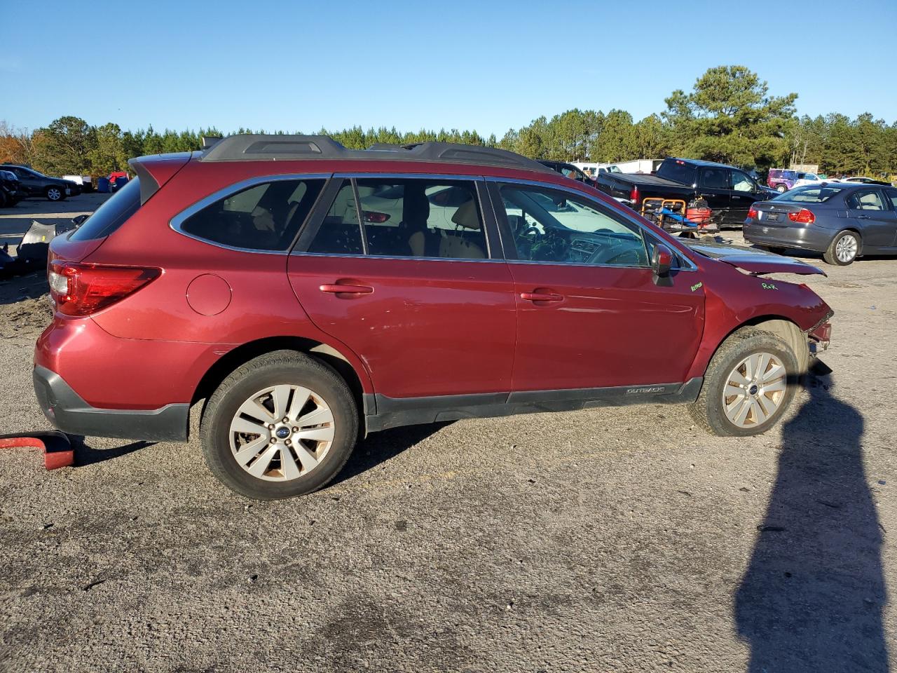 2018 Subaru Outback VIN 4S4BSACC2J3334363 Copart auction photo, front end damage thumbnail 3