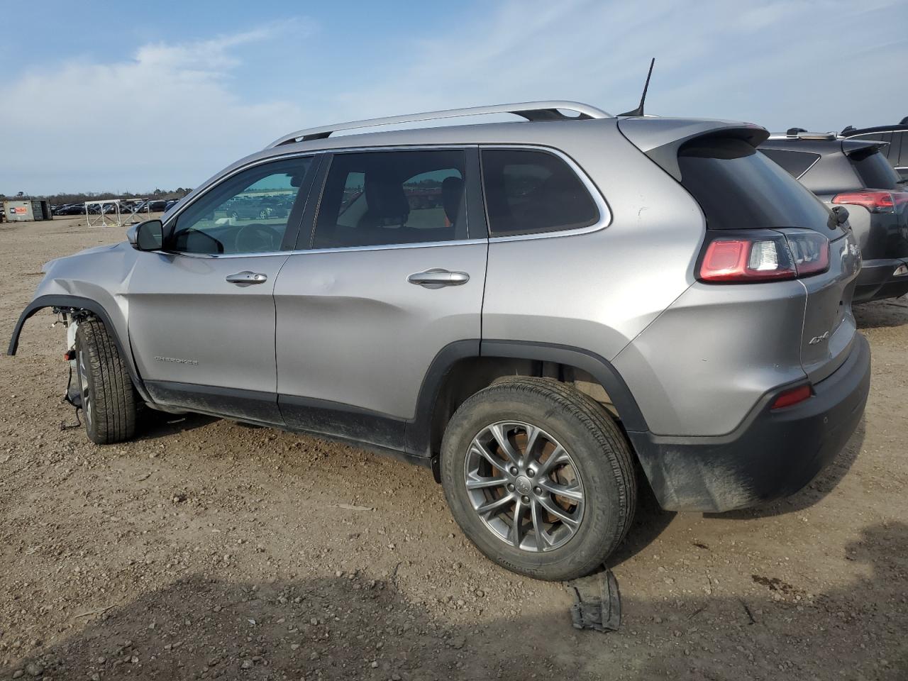 2020 Jeep Grand Cherokee VIN 1C4PJMLB1LD555696 Copart auction photo, front end / minor dent/scratches damage thumbnail 2