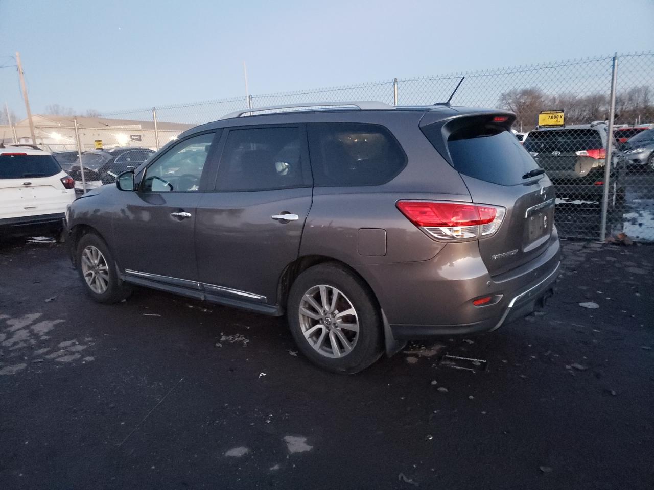 2013 Nissan Pathfinder VIN 5N1AR2MM1DC689078 Copart auction photo, front end damage thumbnail 2