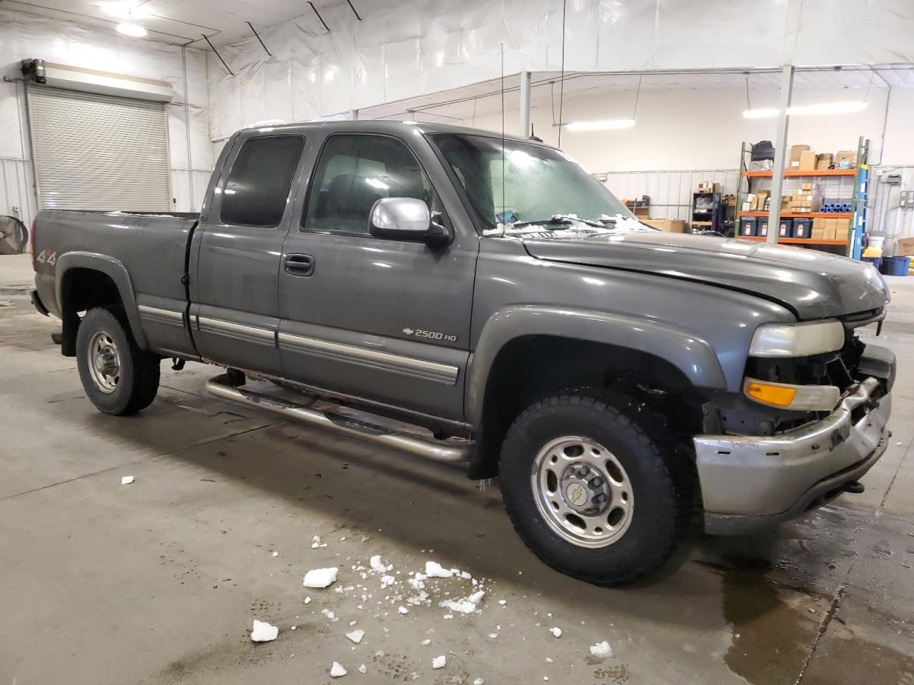 2002 Chevrolet Silverado VIN 1GCHK29U02E251668 Copart auction photo, front end damage thumbnail 4