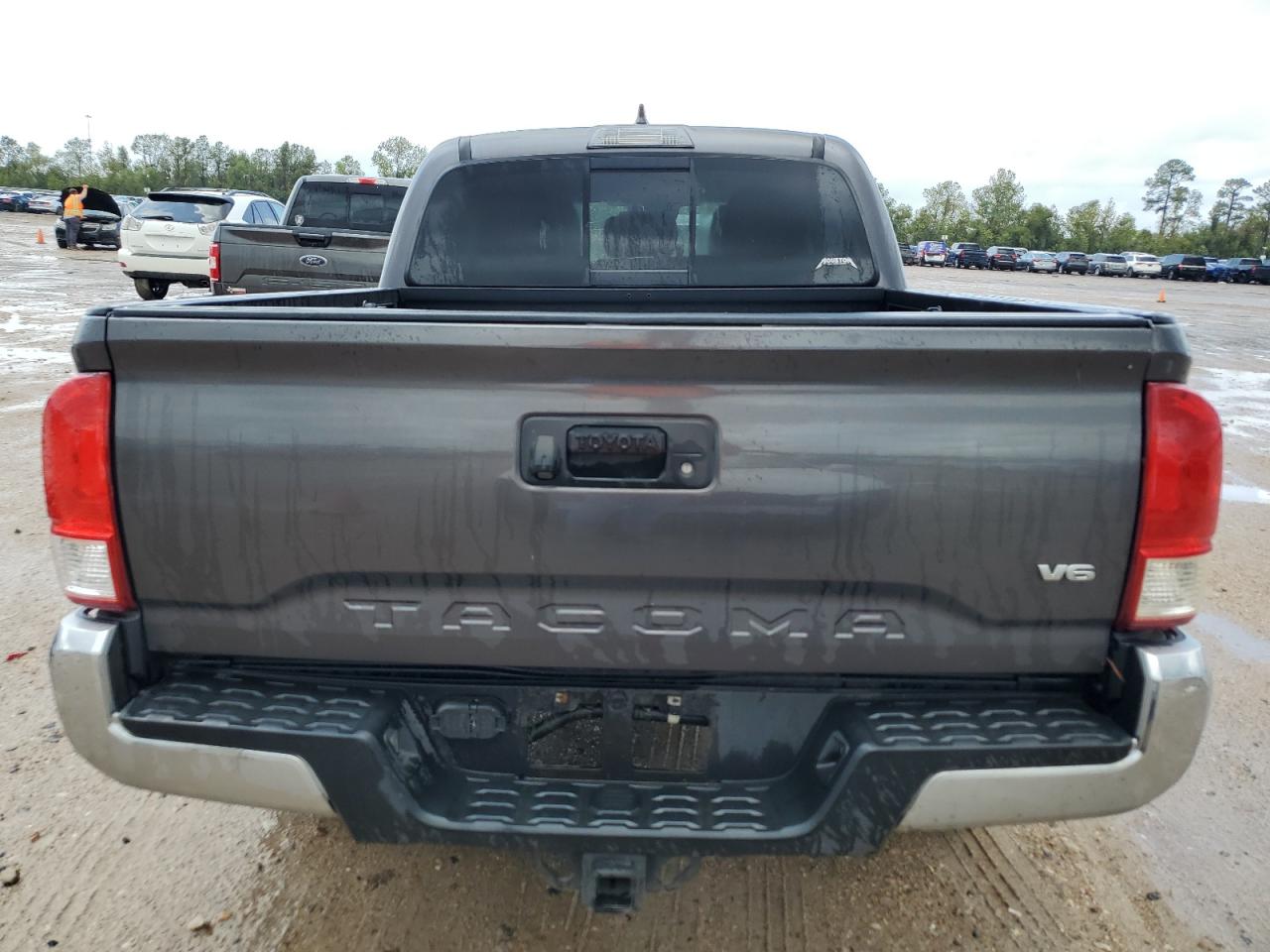 2018 Toyota Tacoma VIN 5TFAZ5CN8JX068327 Copart auction photo, front end damage thumbnail 6