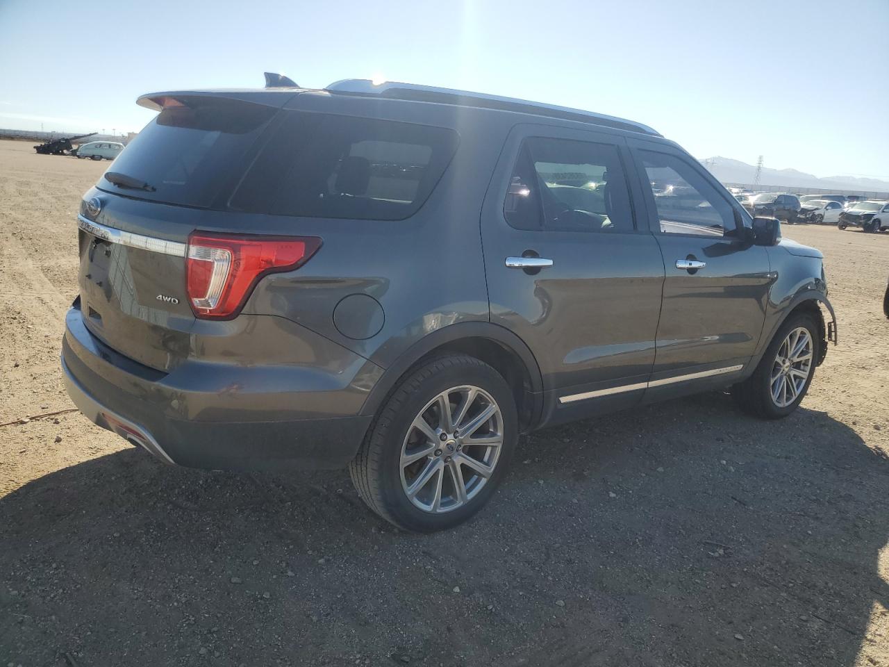 2017 Ford Explorer VIN 1FM5K8F83HGC92754 Copart auction photo, front end damage thumbnail 3