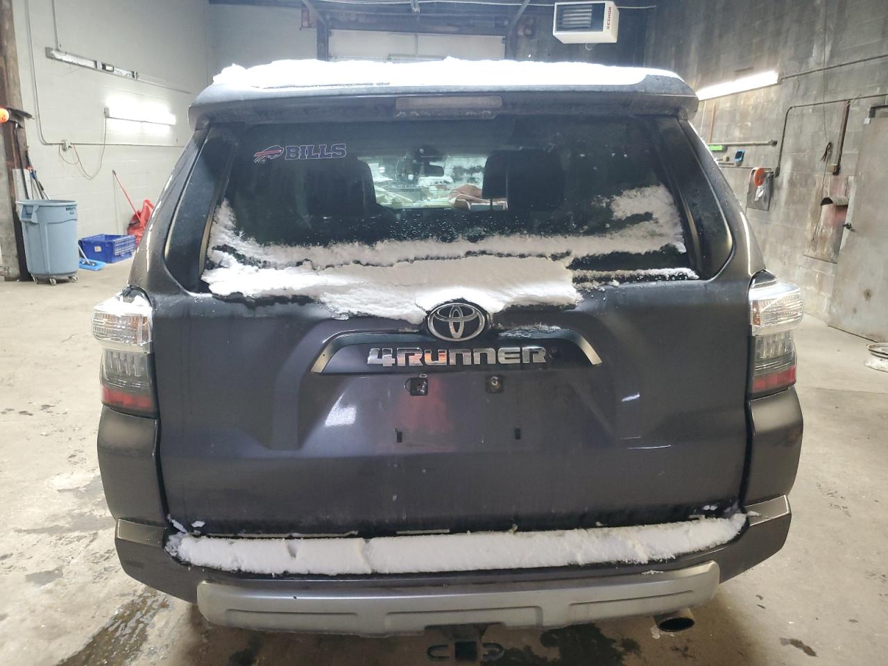 2018 Toyota 4Runner VIN JTEBU5JR1J5609038 Copart auction photo, biohazard/chemical / front end damage thumbnail 6