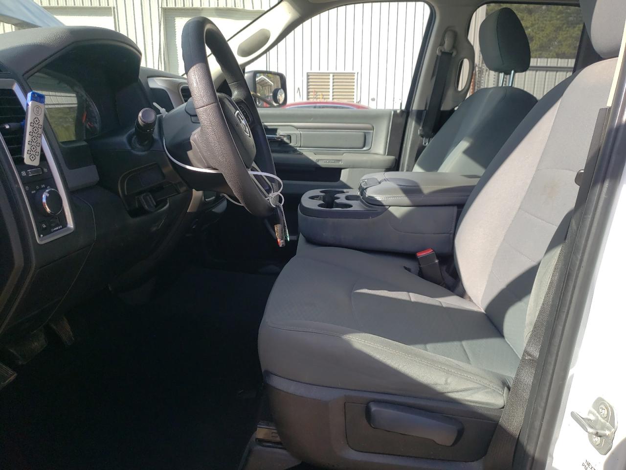 2018 RAM 1500 VIN 1C6RR6GGXJS317378 Copart auction photo, front end / rear end damage thumbnail 7