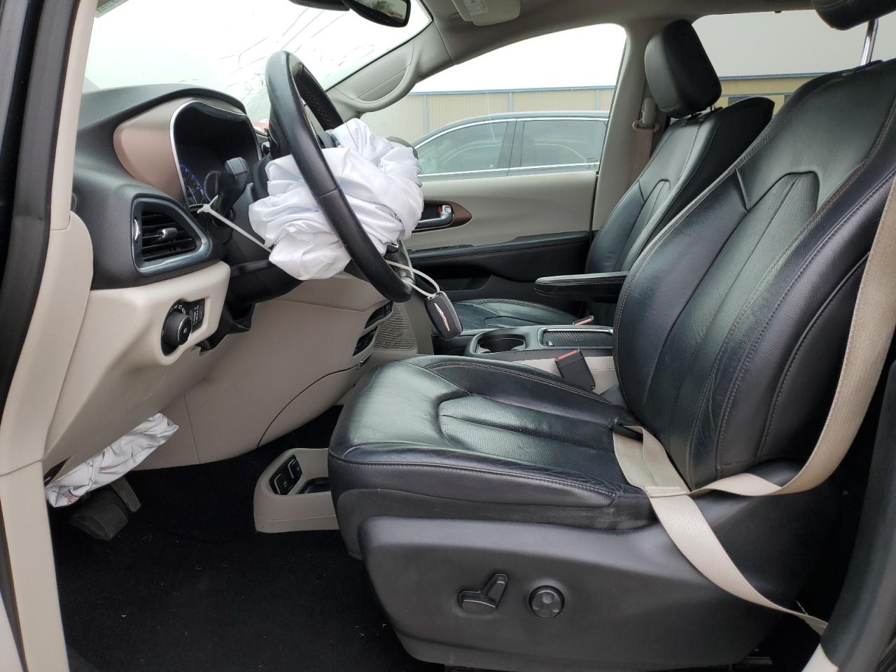 2018 Chrysler Pacifica VIN 2C4RC1EG0JR228498 Copart auction photo, front end / hail damage thumbnail 7