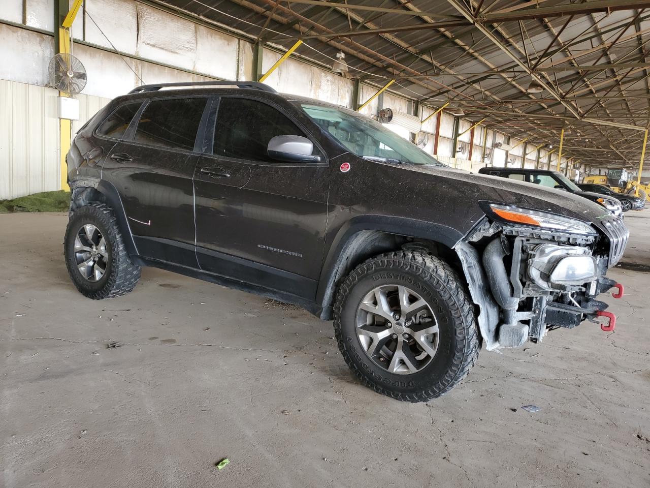 2015 Jeep Cherokee VIN 1C4PJMBS2FW577233 Copart auction photo, front end / rear end damage thumbnail 4