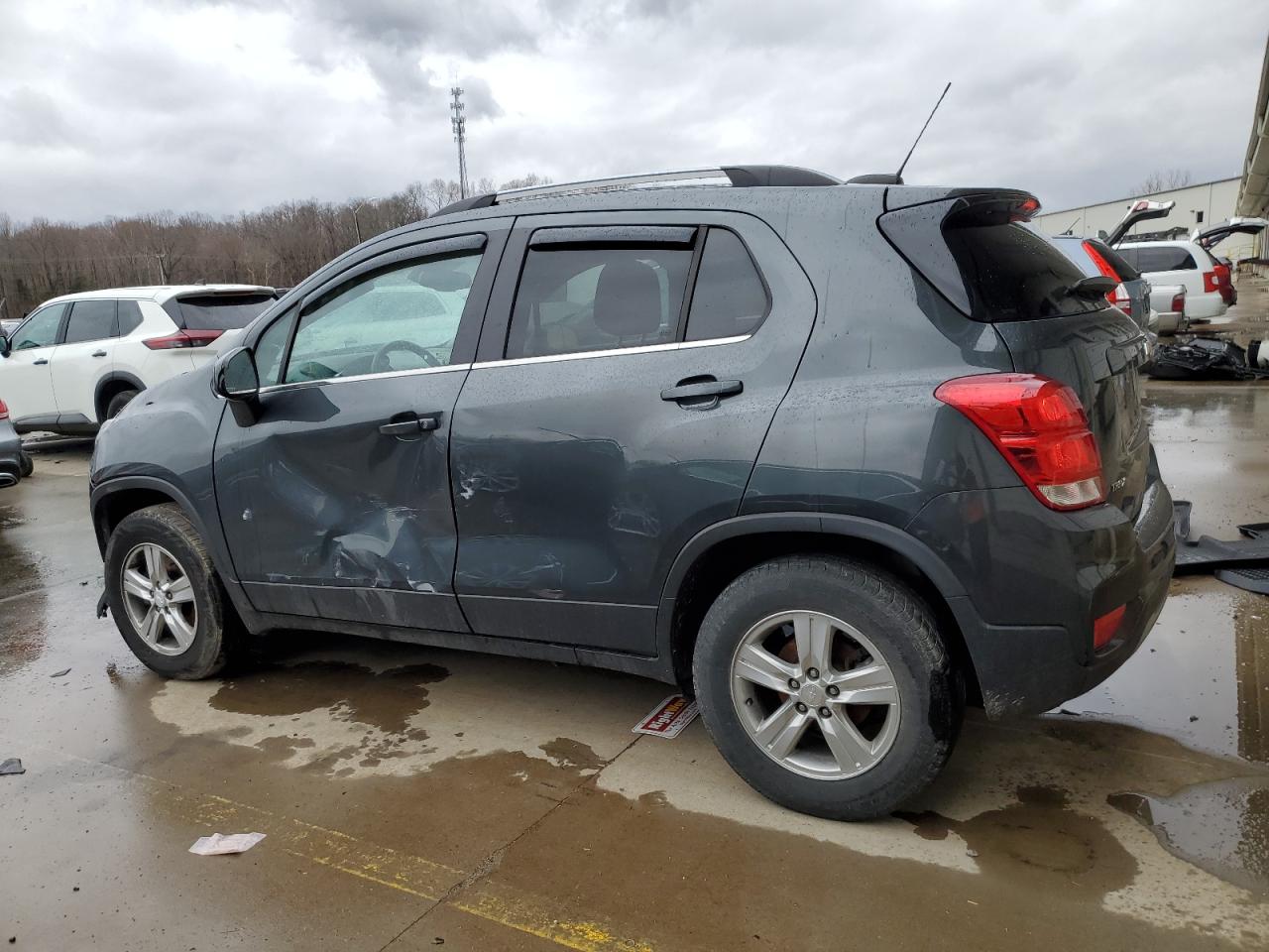 2019 Chevrolet Trax VIN 3GNCJPSB4KL404224 Copart auction photo, front end / side damage thumbnail 2