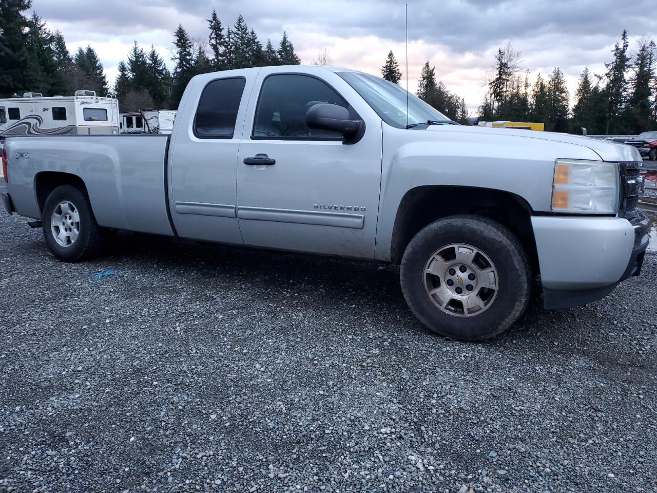 2010 Chevrolet Silverado VIN 1GCSKSE09AZ187033 Copart auction photo, rear end damage thumbnail 4