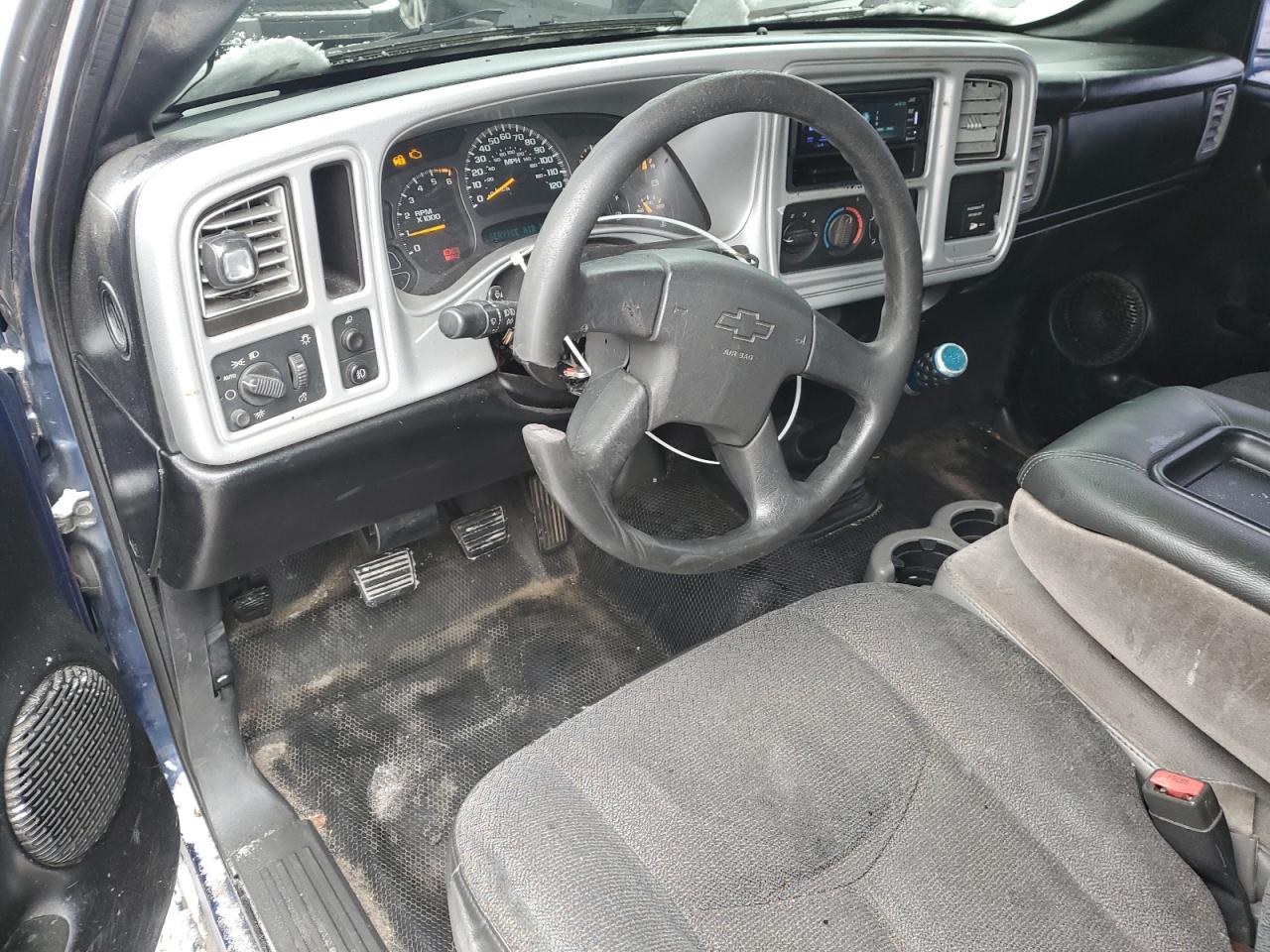 2003 Chevrolet Silverado VIN 1GCEC14X73Z268411 Copart auction photo, side / front end damage thumbnail 8