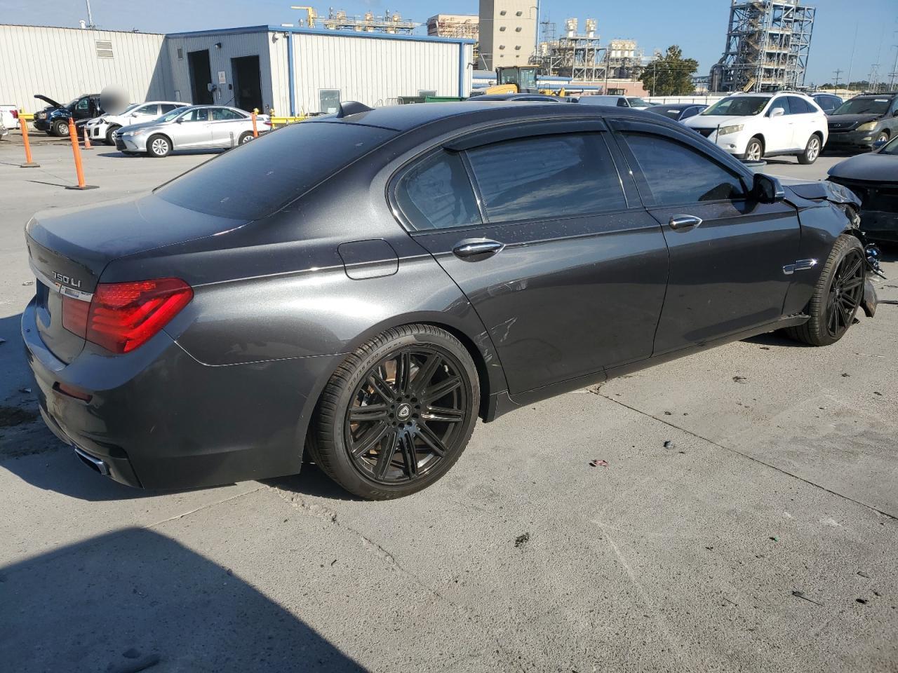 2015 BMW 7er VIN WBAYE8C51FD781698 Copart auction photo, front end damage thumbnail 3