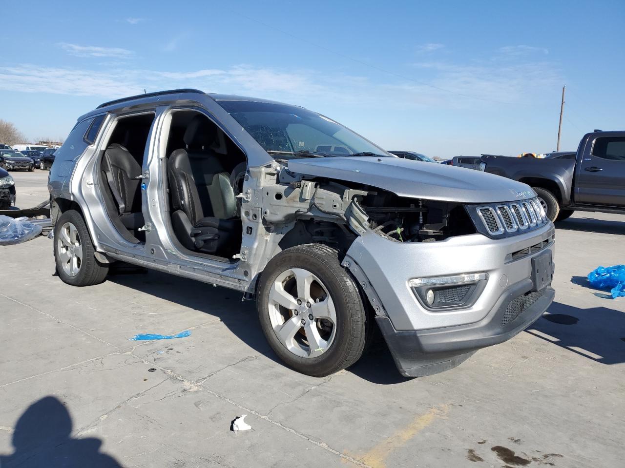 2018 Jeep Compass VIN 3C4NJCBBXJT319039 Copart auction photo, all over damage thumbnail 4