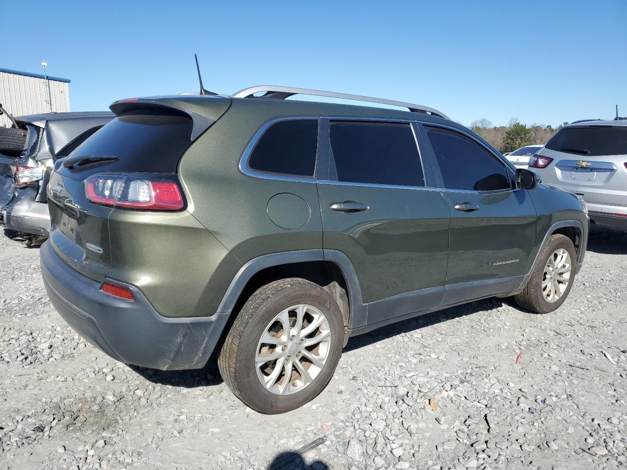 2019 Jeep Cherokee VIN 1C4PJLCB1KD416578 Copart auction photo, front end / side damage thumbnail 3