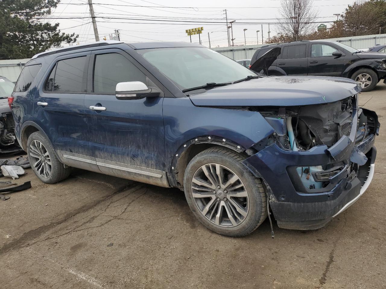 2017 Ford Explorer VIN 1FM5K8HTXHGD23452 Copart auction photo, front end damage thumbnail 4