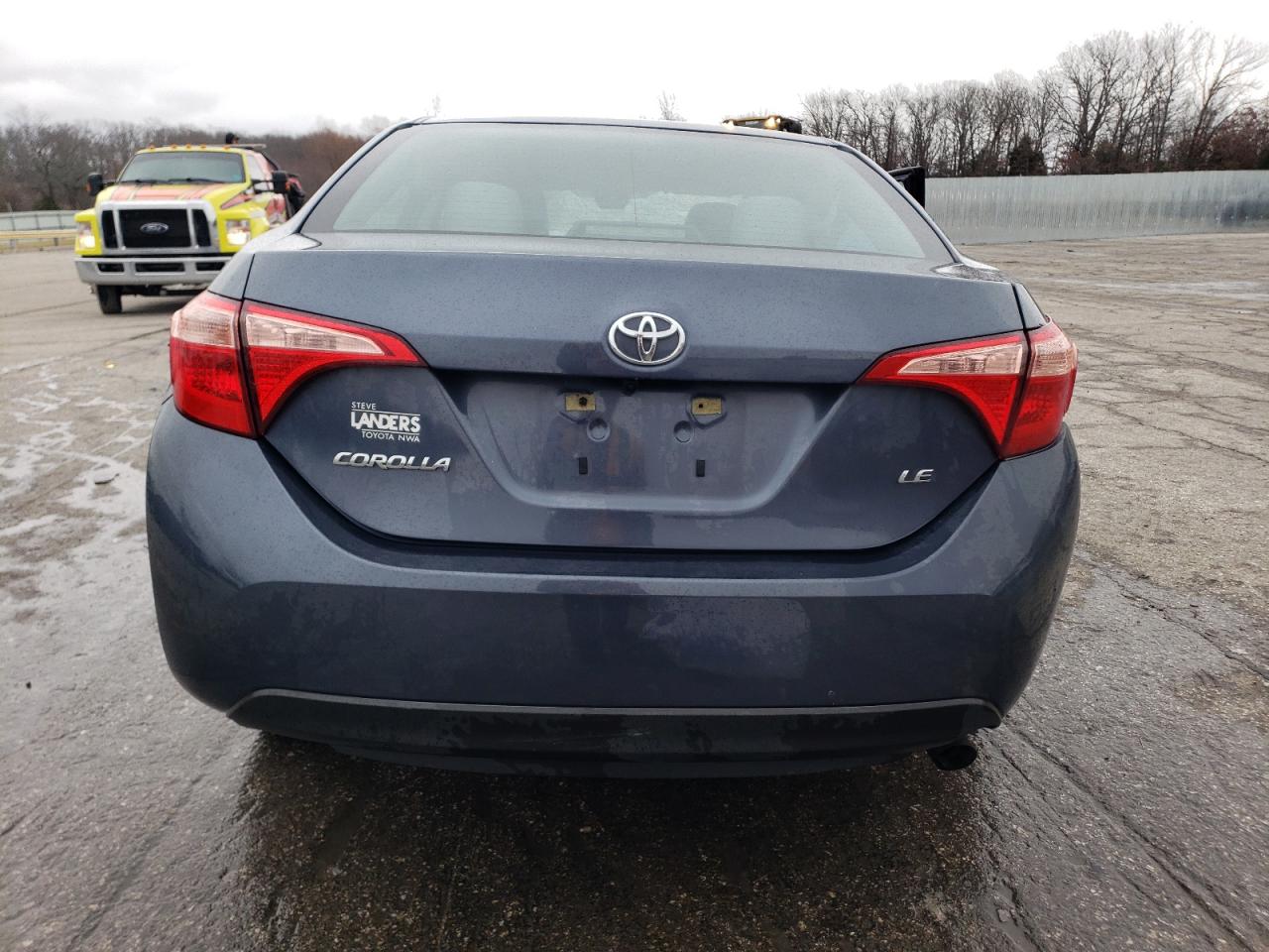 2018 Toyota Corolla VIN 5YFBURHE4JP819053 Copart auction photo, front end / rear end damage thumbnail 6