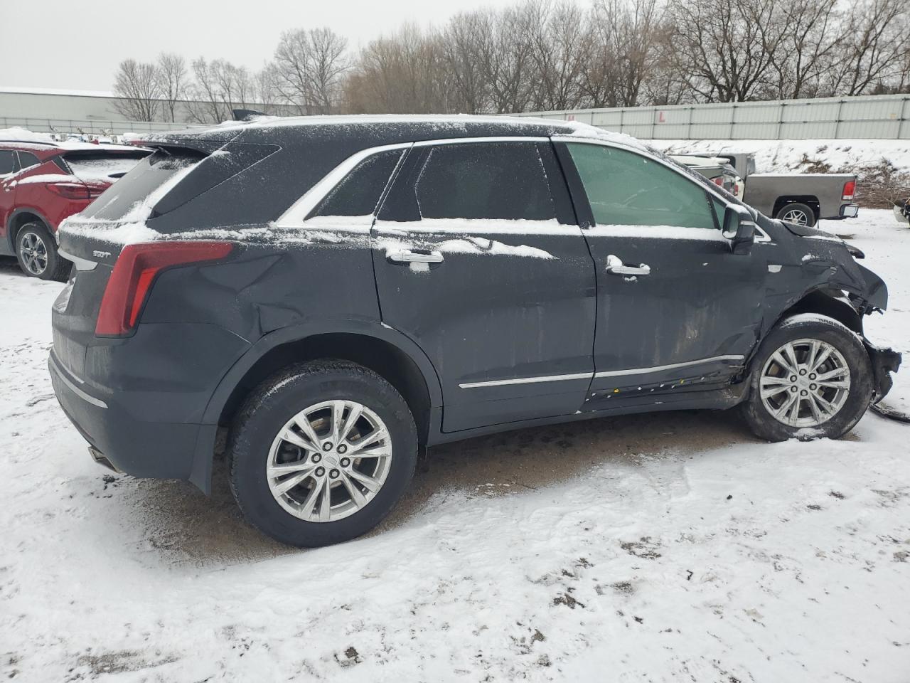 2020 Cadillac XT5 VIN 1GYKNBR49LZ148394 Copart auction photo, front end / side damage thumbnail 3