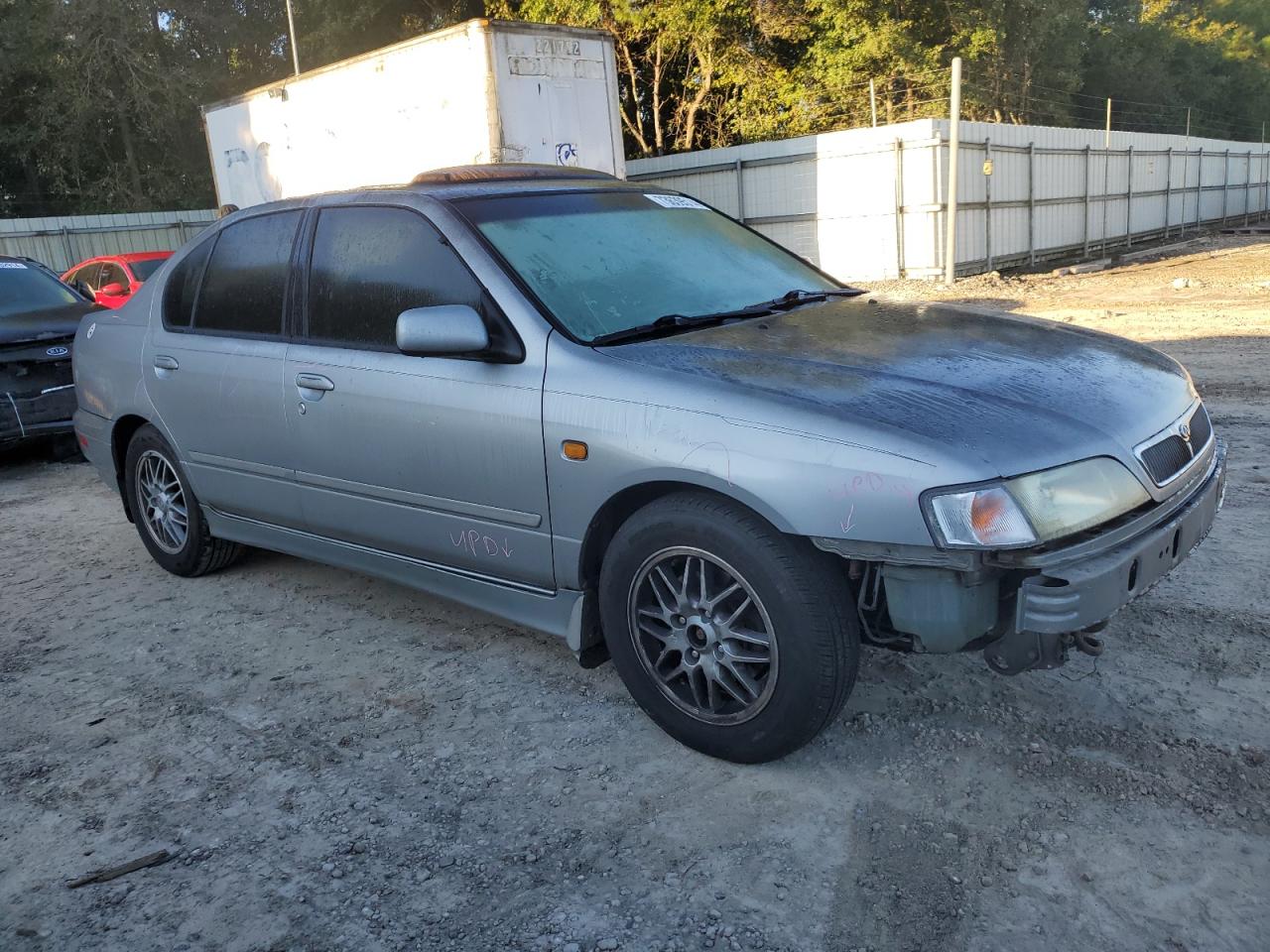 1999 Infiniti G VIN JNKCP11A7XT020372 Copart auction photo, front end damage thumbnail 4